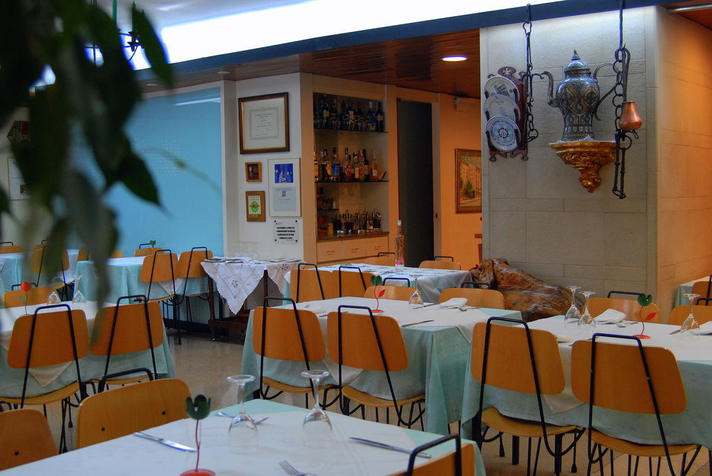 Hostal Victor Oliana Zewnętrze zdjęcie